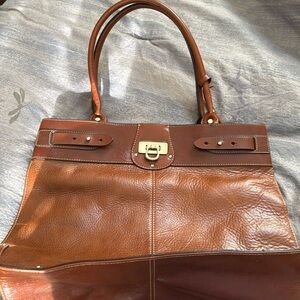 Vintage Liz Claiborne leather handbag with lock clasp and belt cinch. Excellent.